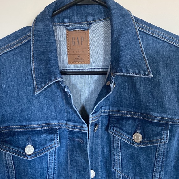 NWT Icon Denim Gap Jean Jacket - Womens - Picture 4 of 5